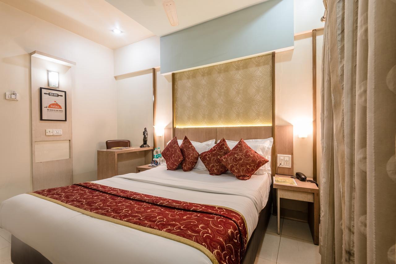 Hotel Panchratna Панвел Екстериор снимка