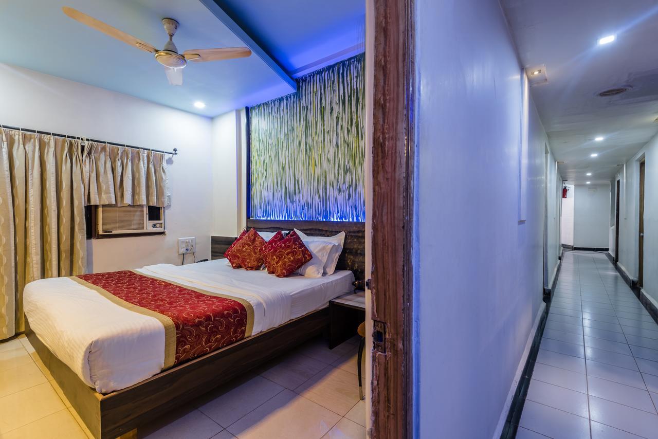 Hotel Panchratna Панвел Екстериор снимка