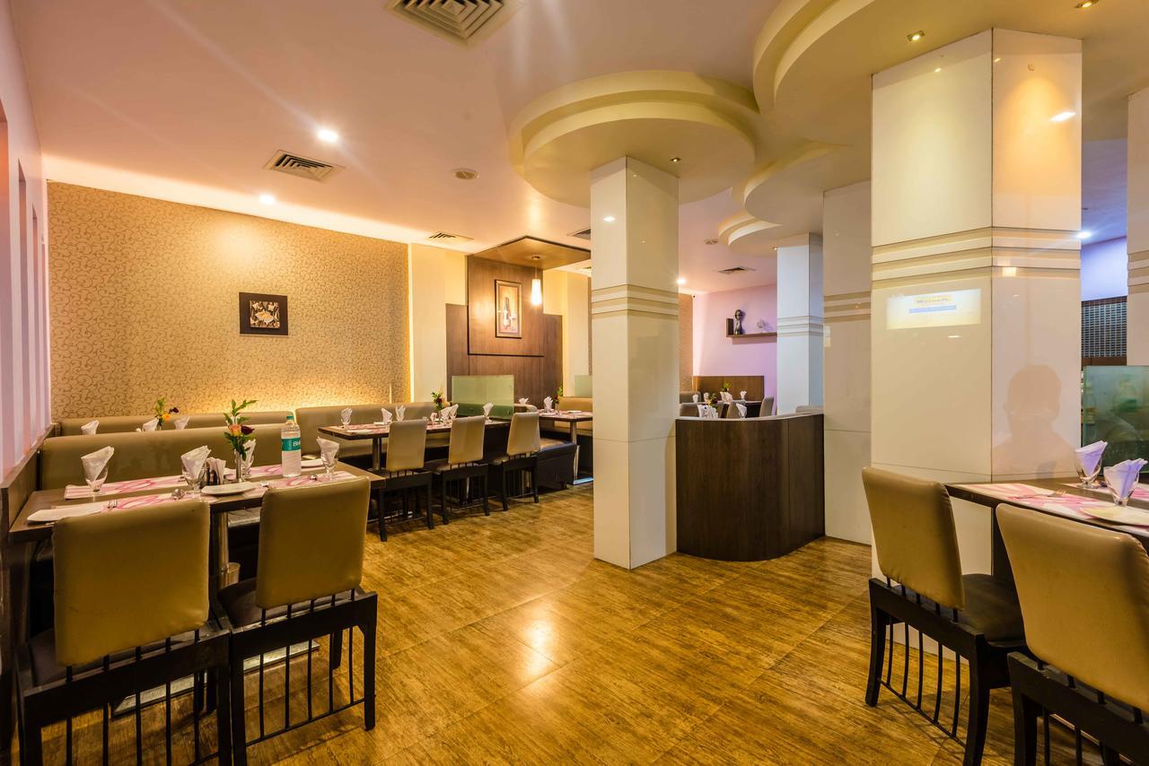 Hotel Panchratna Панвел Екстериор снимка