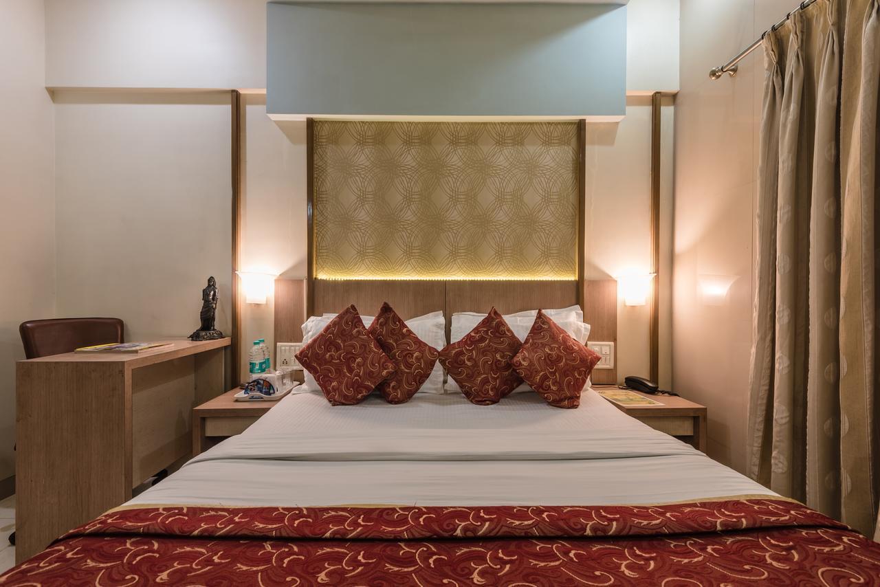 Hotel Panchratna Панвел Екстериор снимка