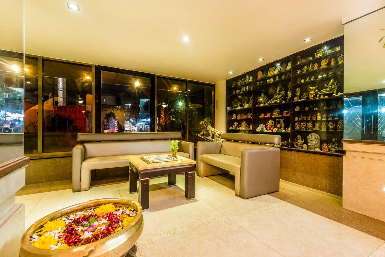 Hotel Panchratna Панвел Екстериор снимка