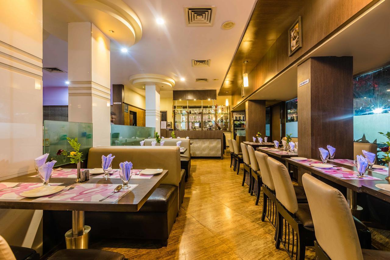 Hotel Panchratna Панвел Екстериор снимка